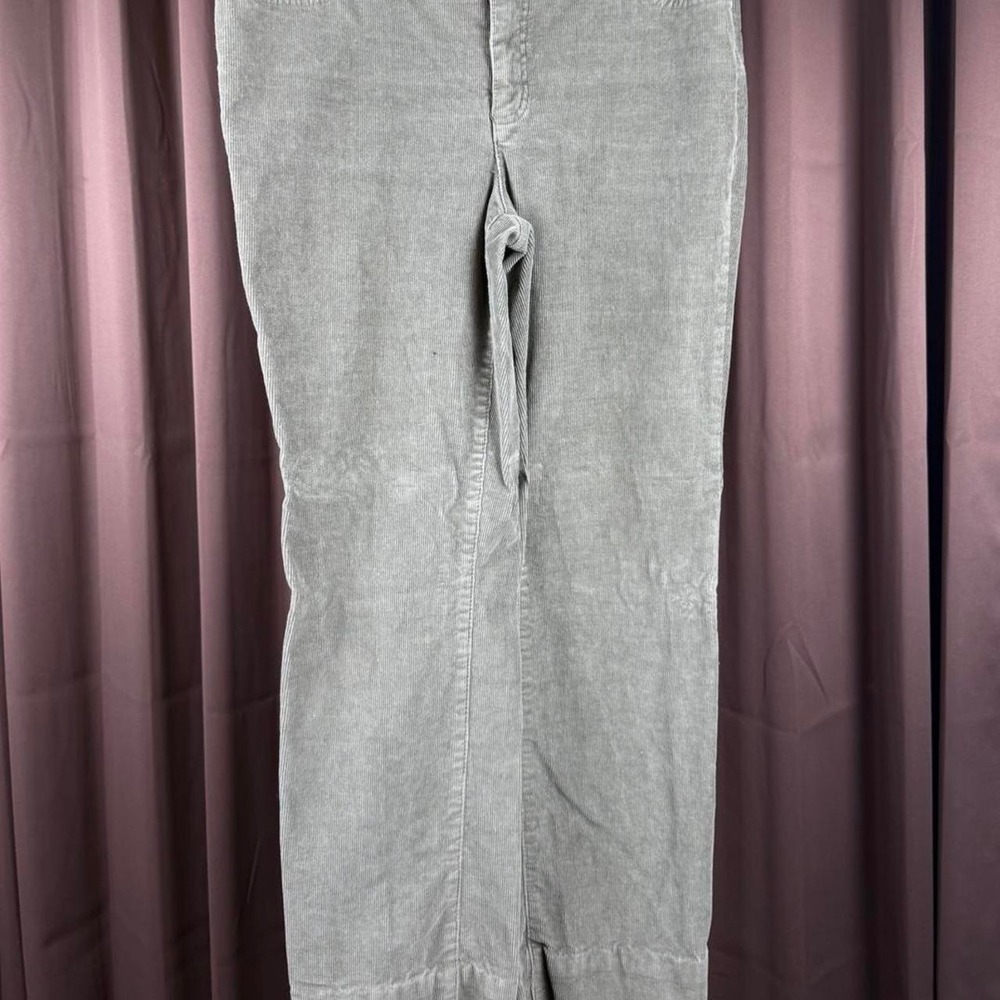 St Johns Bay Womens Green Corduroy Capri Pants Size 8 Cropped Bottoms